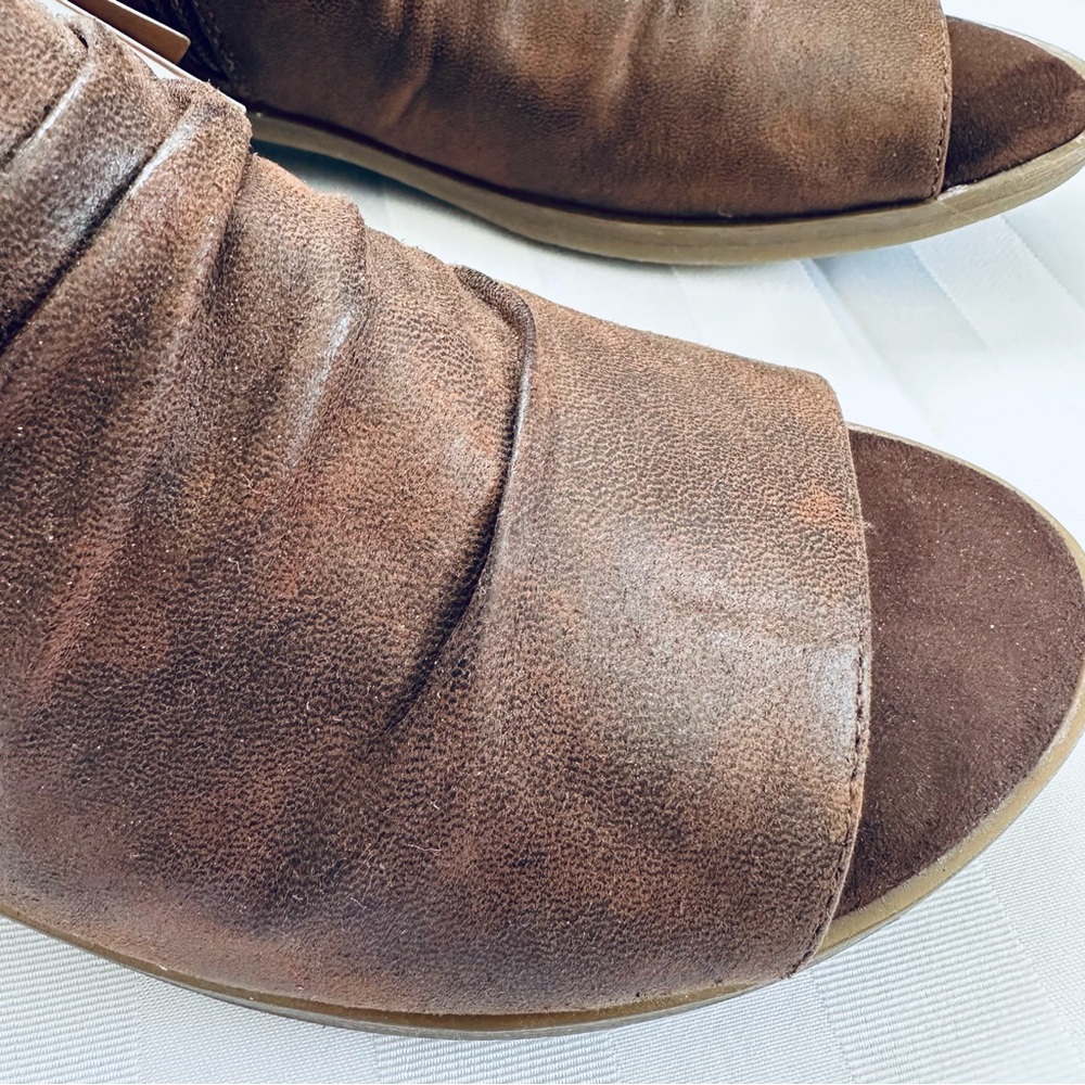 Open Toe Sandals - Picture 6 of 13